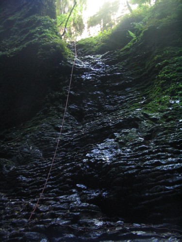 und hier die Kletterpartie zurueck an die Oberflaeche......
